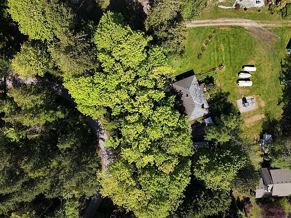 3rd image of 4737 Davis Rd