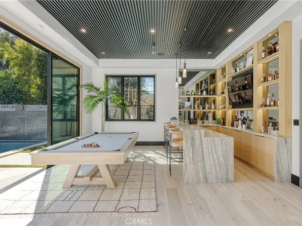 4050 Contera Rd, Encino, CA 91436