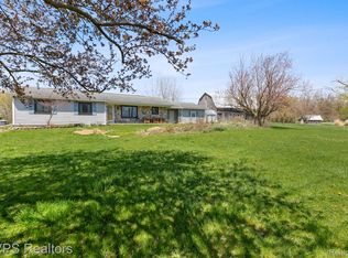 3135 Thomas Rd, Oxford, MI 48371