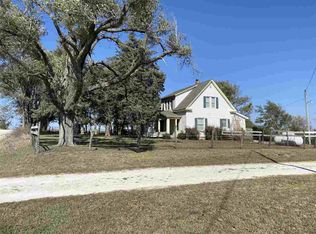 17075 Lincoln Rd, Onaga, KS 66521