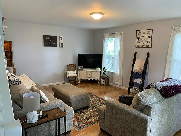 141 Maplewood Ln — Photo 12