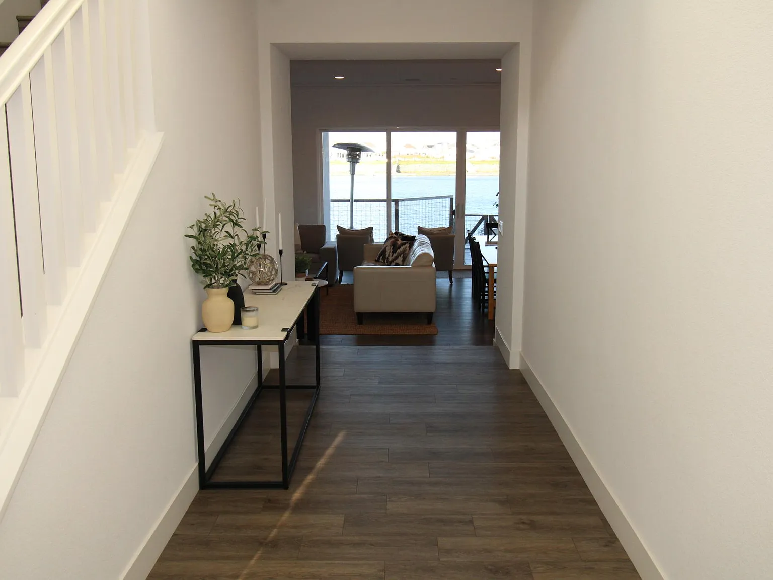 4 bed, 4.5 bath, 3504 sqft, $5,675 — Photo 3