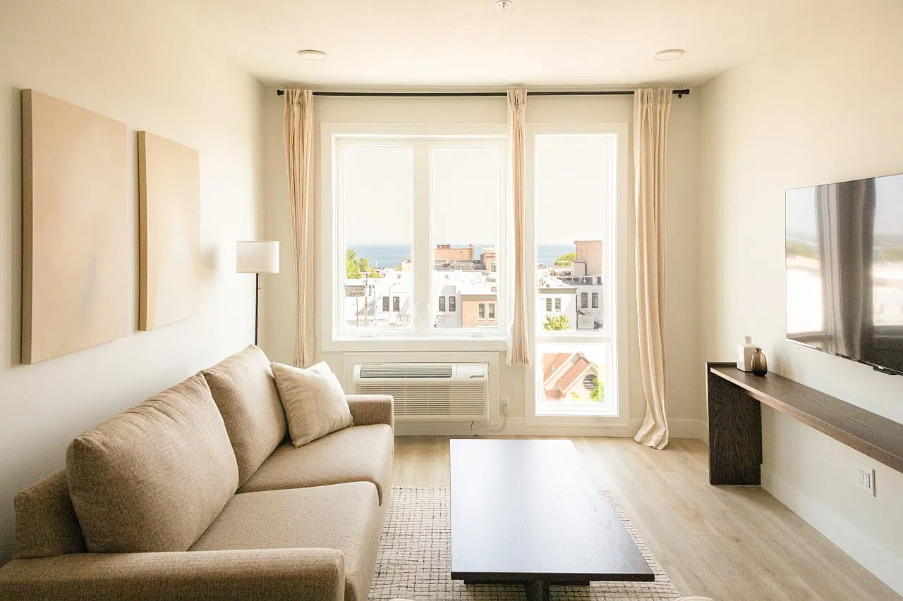 Boardwalk Suites & Residences by Kasa — Photo 4