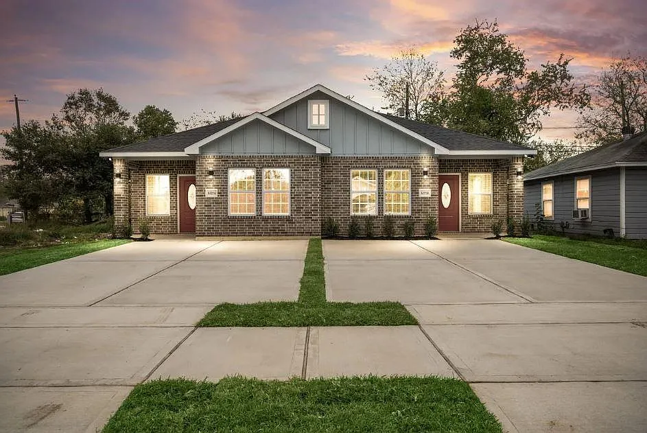 5222 Bataan Rd
