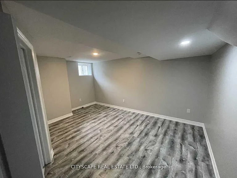 26 Padbury Trl — Photo 4