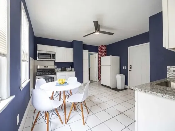 2061 Random Rd, Cleveland, OH 44106