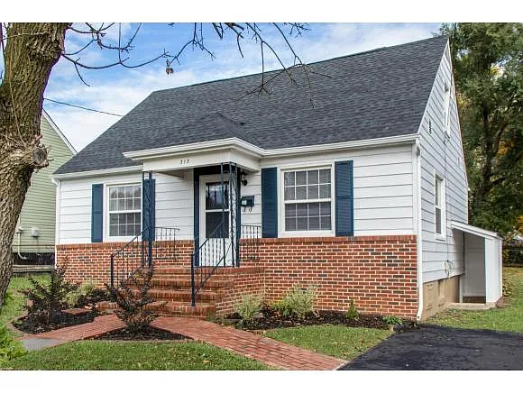 177 Carter St photo 1