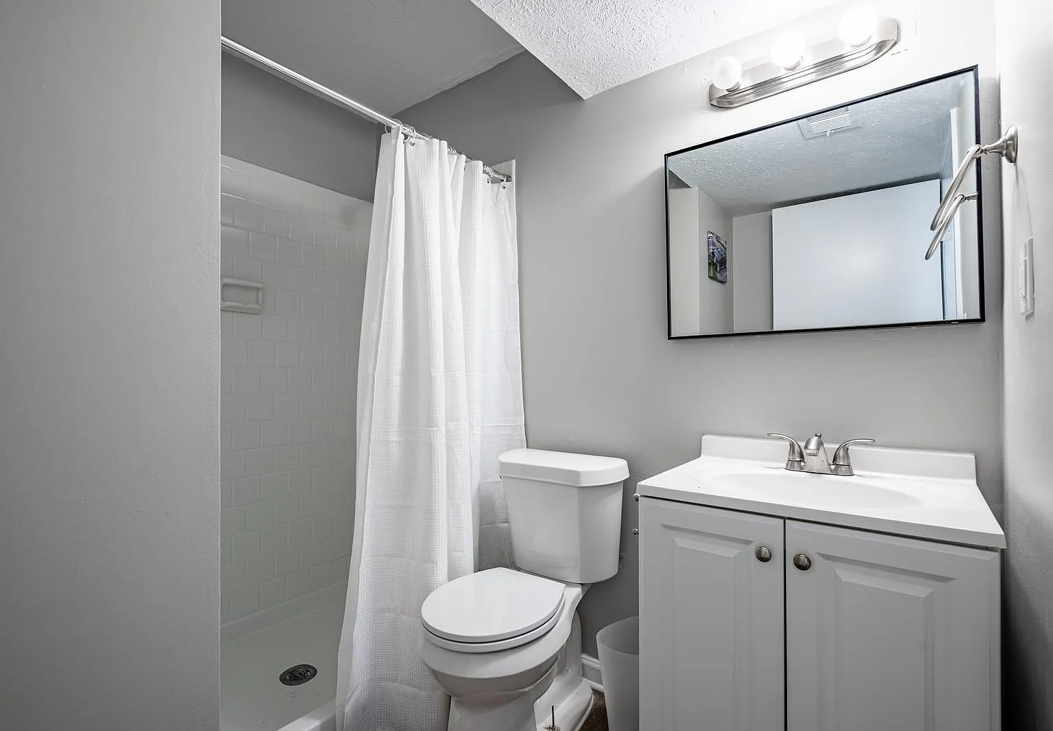 4 bed, 3.0 bath, 1080 sqft, $676 — Photo 3