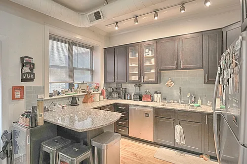 1121-23 N Ashland Ave #1123-2F Photo 1