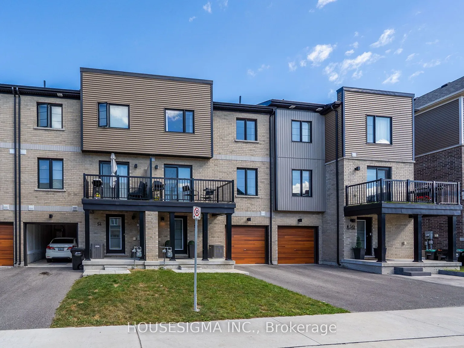 3 bed, $2,600 — Photo 2