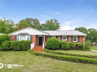 2754 Lullington Dr, Winston Salem, NC 27103