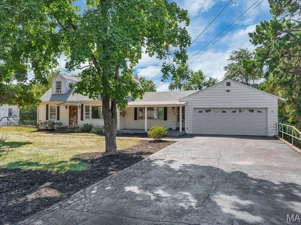 108 Cherry Hill Dr, Fenton, MO 63026