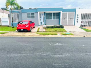 Almacigo Urb Montecasino H27, Toa Alta, PR 00953