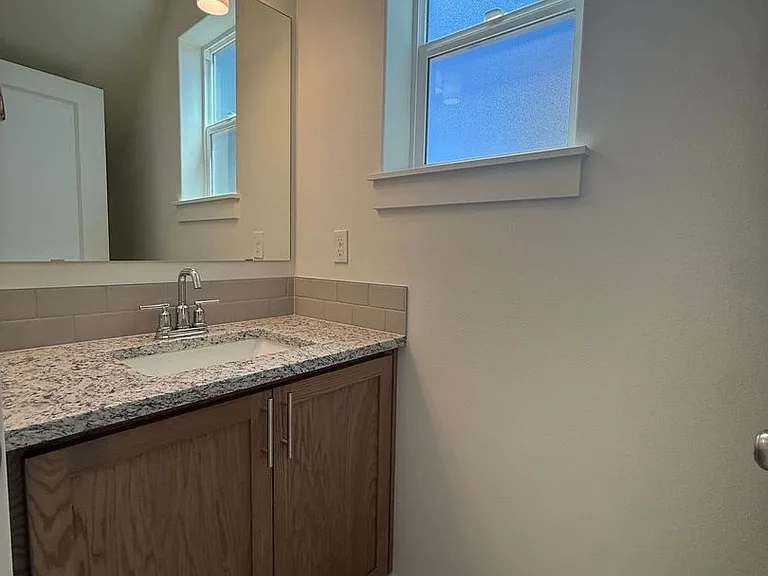 61073 NE Unity Pl — Photo 12