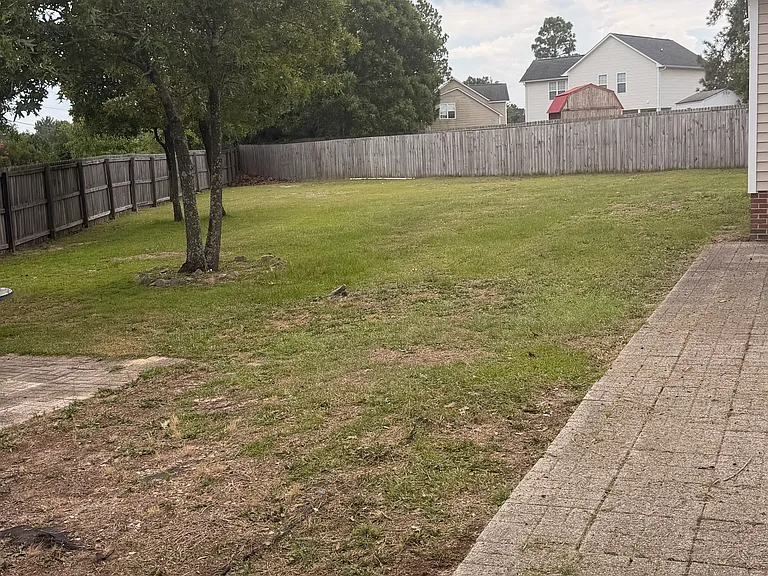 82 Macon Ct E — Photo 9