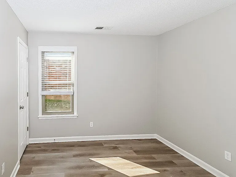 9898 Sequoia Ln — Photo 14