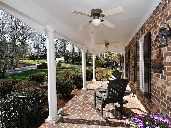 3rd image of 891 Moyers Rd