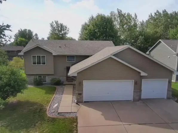 7944 Highland Dr, Lino Lakes, MN 55014