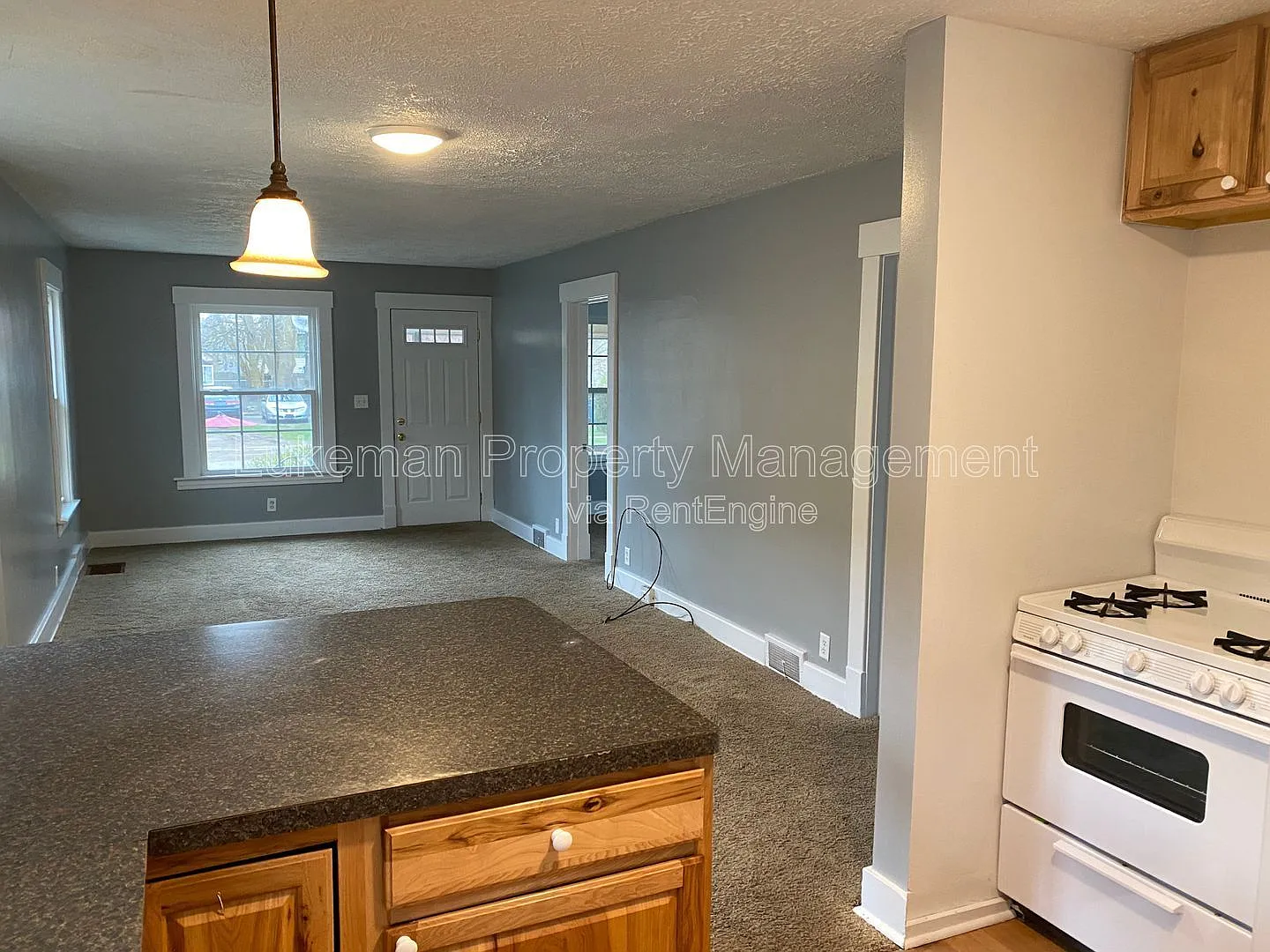 2 bed, 2.0 bath, 720 sqft, $1,350 — Photo 4