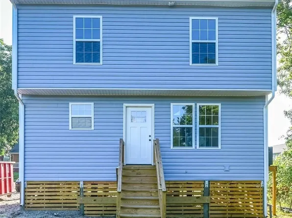 817 Kirby St, West Pt, VA 23181