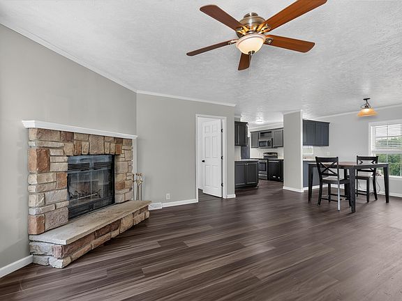 2nd image of 126 Hillview Dr