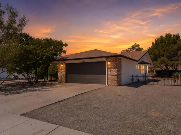 2513 Twin Buttes Dr NE, Rio Rancho, NM 87144