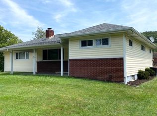 2488 Banks School Rd, Gibsonia, PA 15044