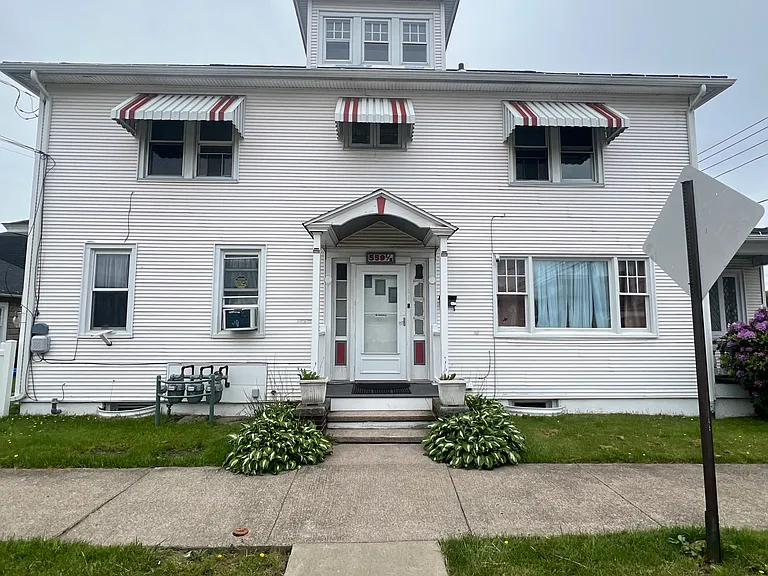 557-559 Fellows Ave #559-1/2 — Photo 1