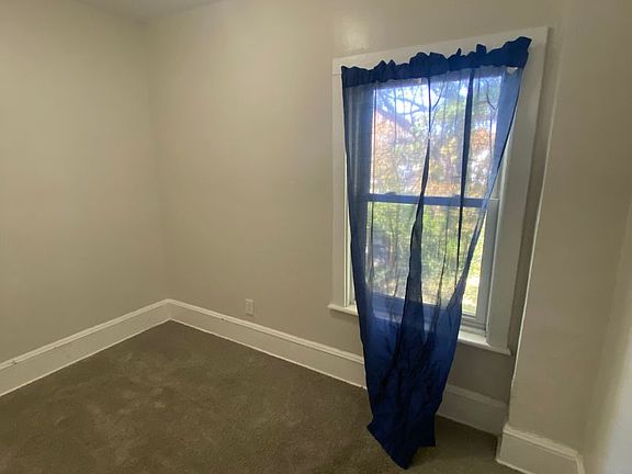 4th image of 6609-6619 Whitney Ave #6613