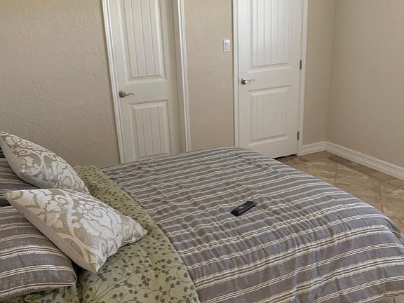 5th image of 2401 Treasure Hills Ct #A