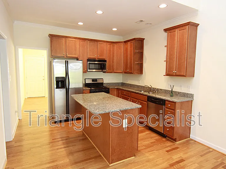 7236 Aquinas Ave — Photo 3