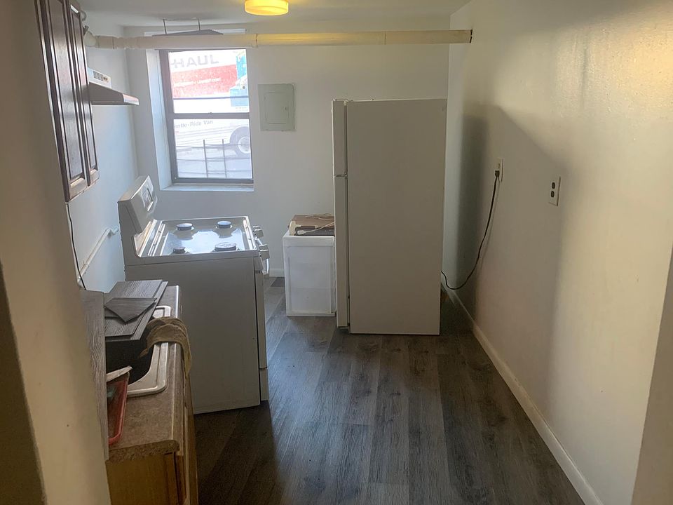 1st image of 85 Bruce Ave #1B