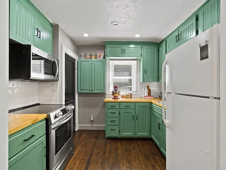 7511 Reinhardt St — Photo 16