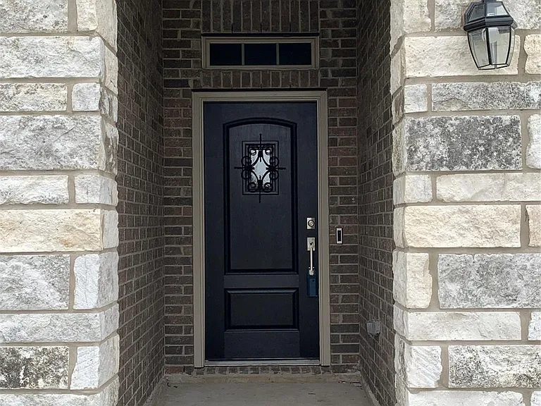 4932 Twin Summit Dr — Photo 2