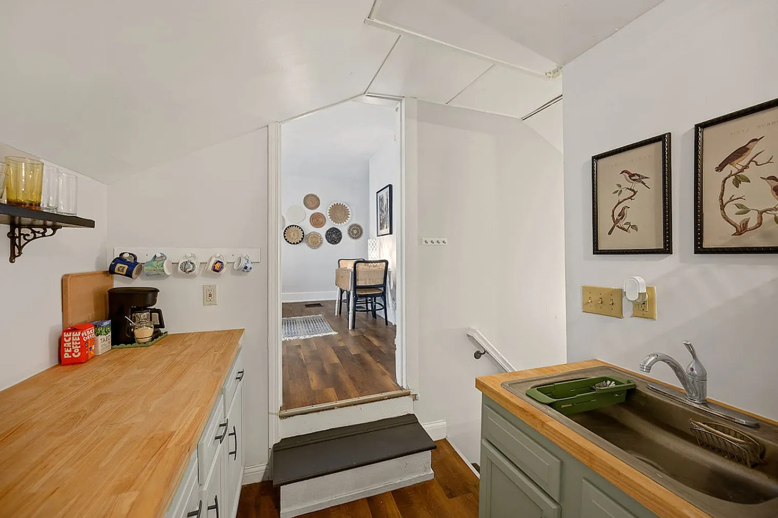 1 bed, 1.0 bath, 721 sqft, $2,254 — Photo 3