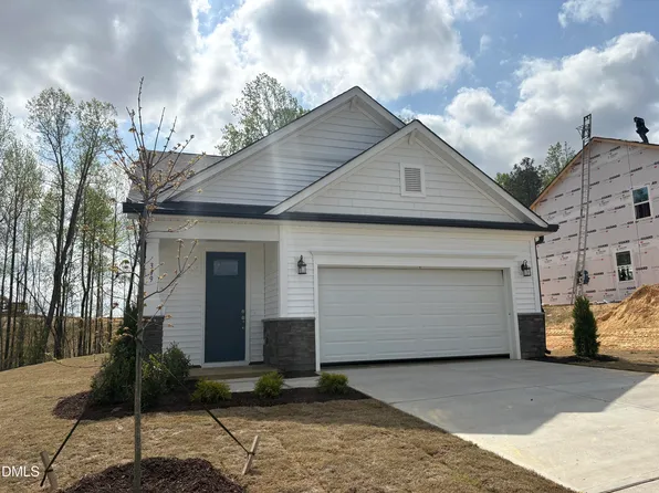 319 Providence Creek Dr, Fuquay Varina, NC 27526