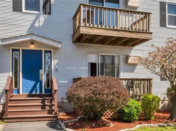 434 Linden St APT 2, Fall River, MA 02720