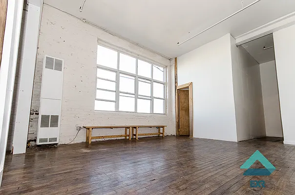 Rented by EXR | media 23