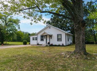 407 E Grand Ave, Ava, MO 65608