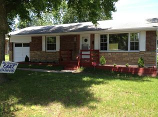 1351 Highmont Dr, Saint Louis, MO 63135