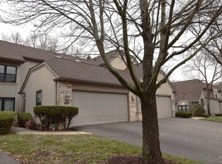 30 Ascot Cir, Schaumburg, IL 60194