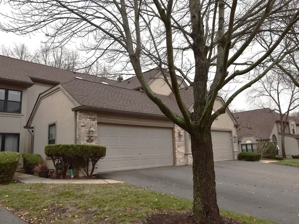 30 Ascot Cir, Schaumburg, IL 60194