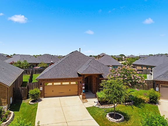 2nd image of 207 Verde Lake Way