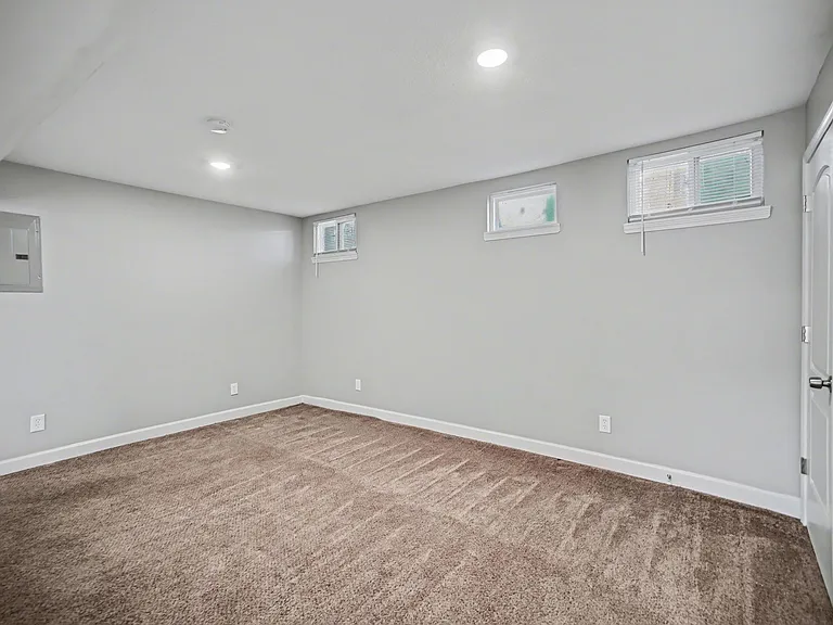 Cimarron Apartments — Photo 9
