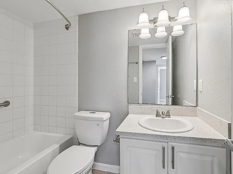 Serenity Lake Apartments — Photo 66