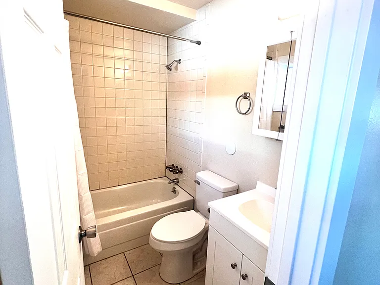 Bathroom in main bedroom