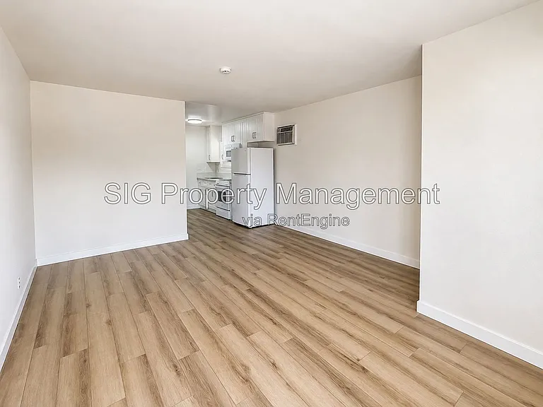 405 W Alameda Ave #M — Photo 5