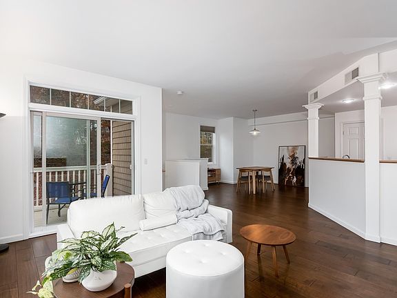 3rd image of 69 Pearl St Unit 10