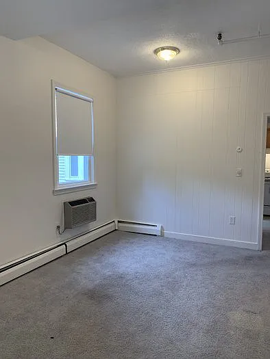 129 Pleasant St #7 — Photo 12
