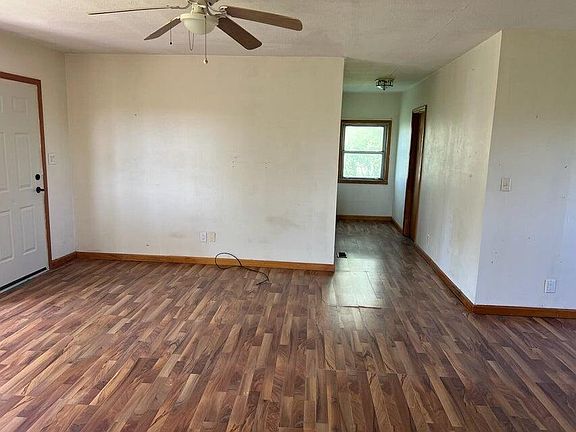 4th image of 28076 690th Ave